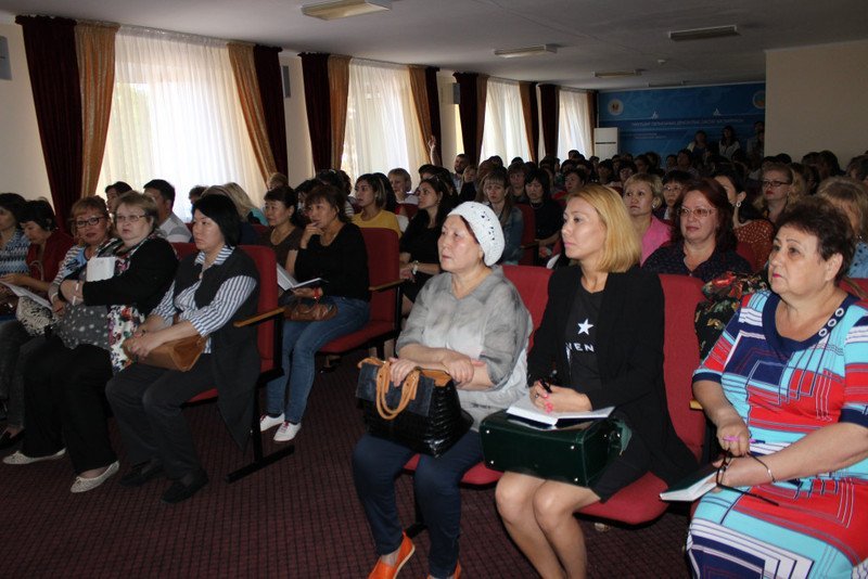  Совещание с сотрудниками кадровых и экономических служб медицинских организаций Павлодарской области. 