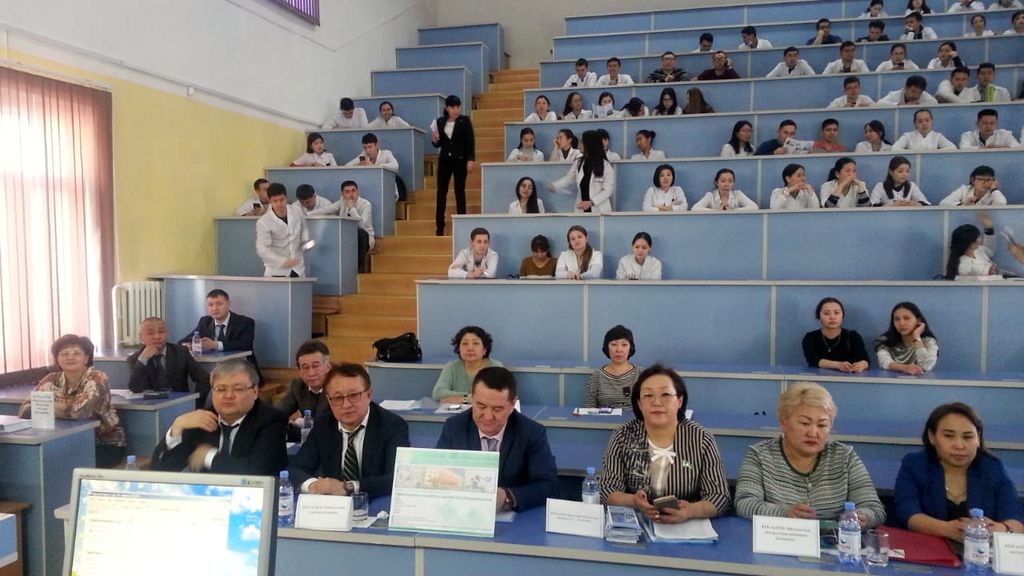  Руководители медицинских организаций Павлодарской области встретились с выпускниками и резидентами государственного медицинского университета города Семей 