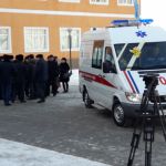 Аким Павлодарской области Бакауов Б.Ж. вручил 6 реанемобилей службе скорой помощи.